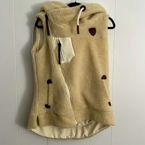 Sundance Sherpa vest size m brand new